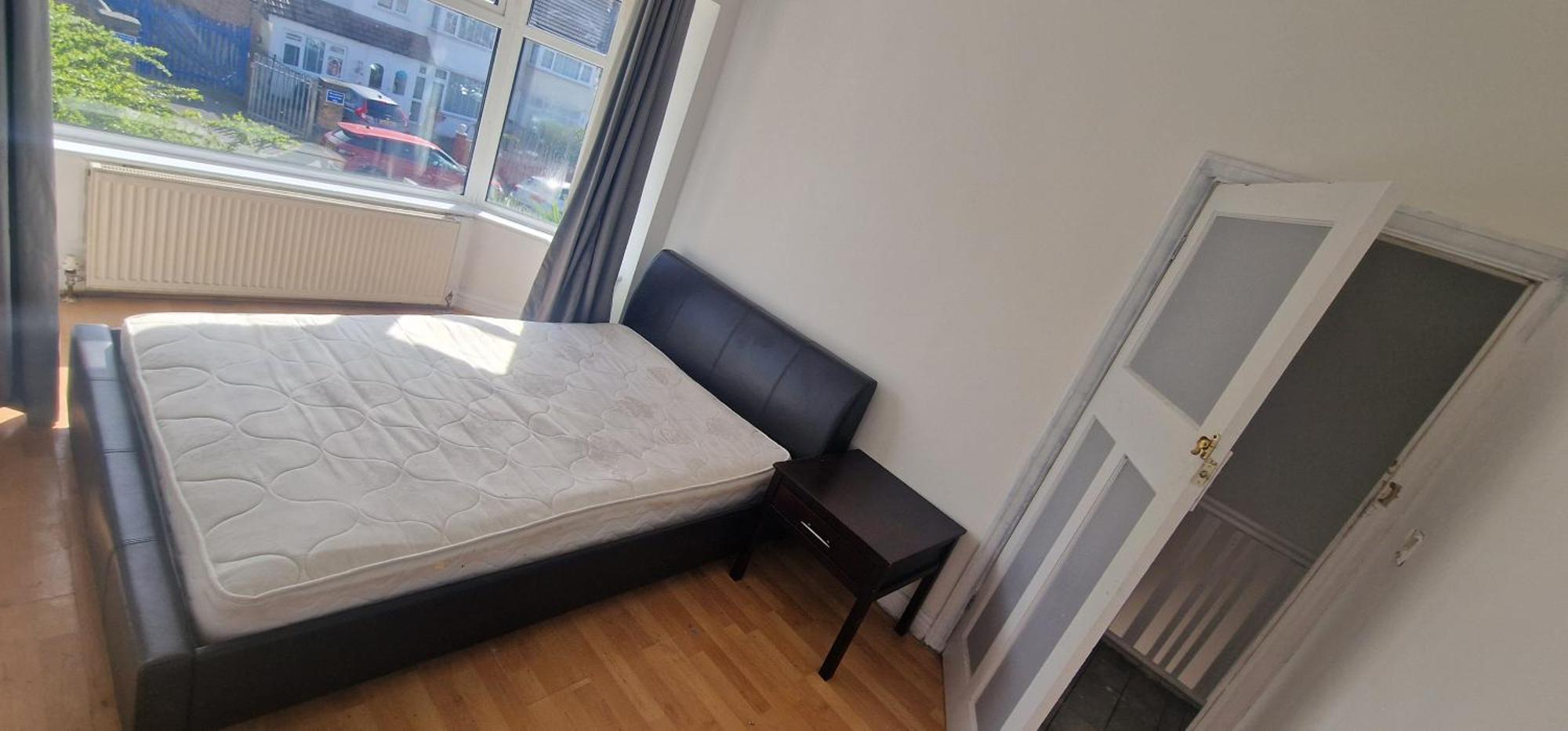 Ritz Place 3 Northolt  Eksteriør billede